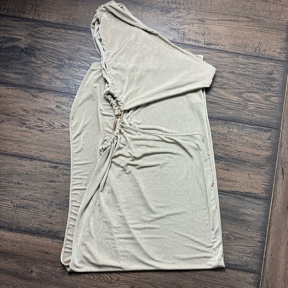 Beige Ruched Dress - Picture 3 of 4